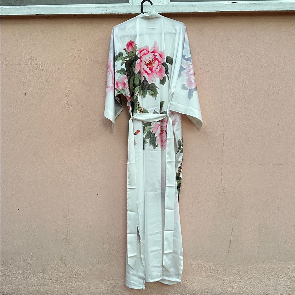 Kim + Ono Robe - Picture 4 of 5